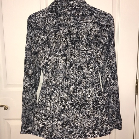 Snake skin Print Blouse - Picture 4 of 4